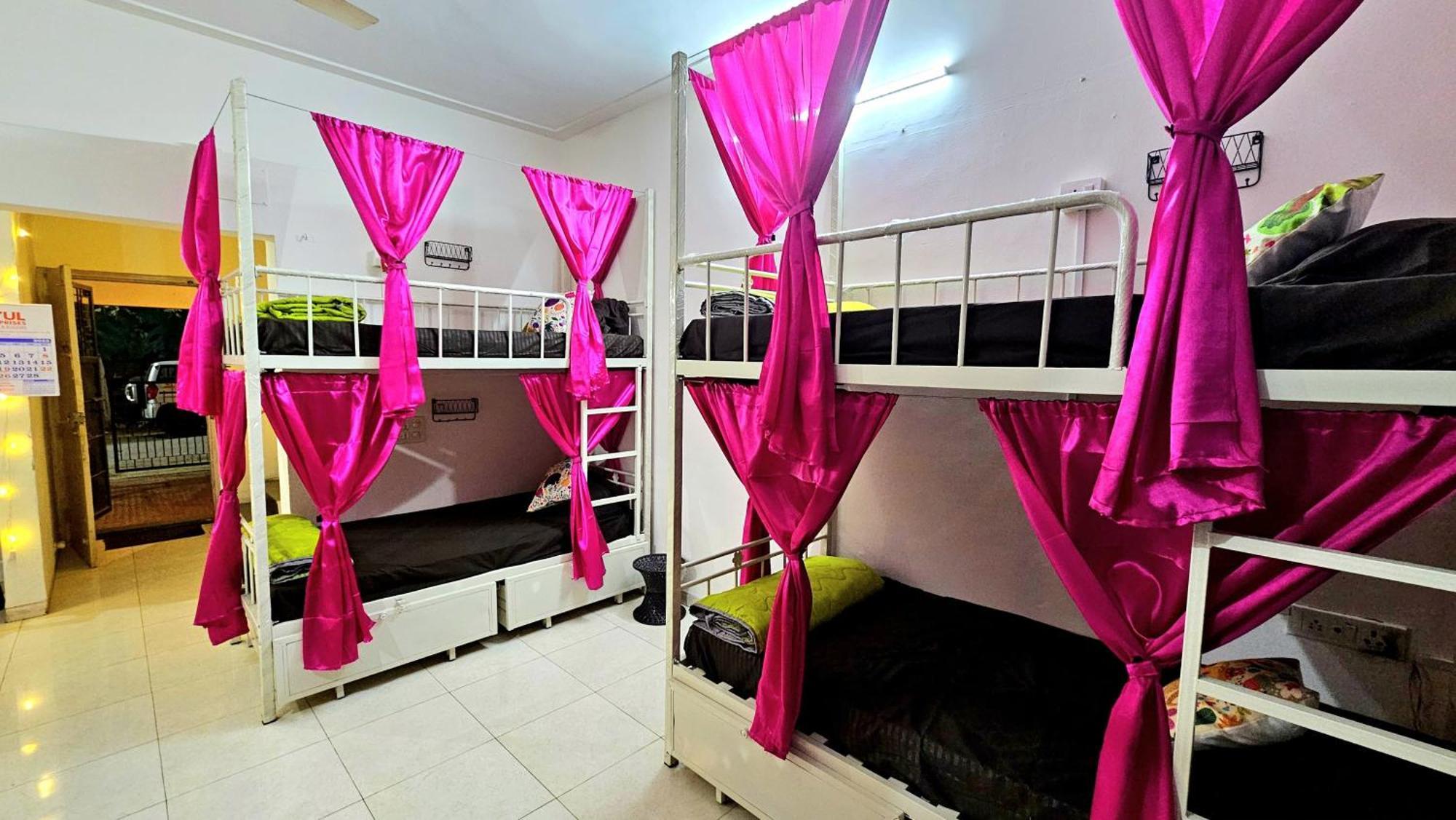 Elephant House - Boutique Hostel & Cowork Méribel Village エクステリア 写真