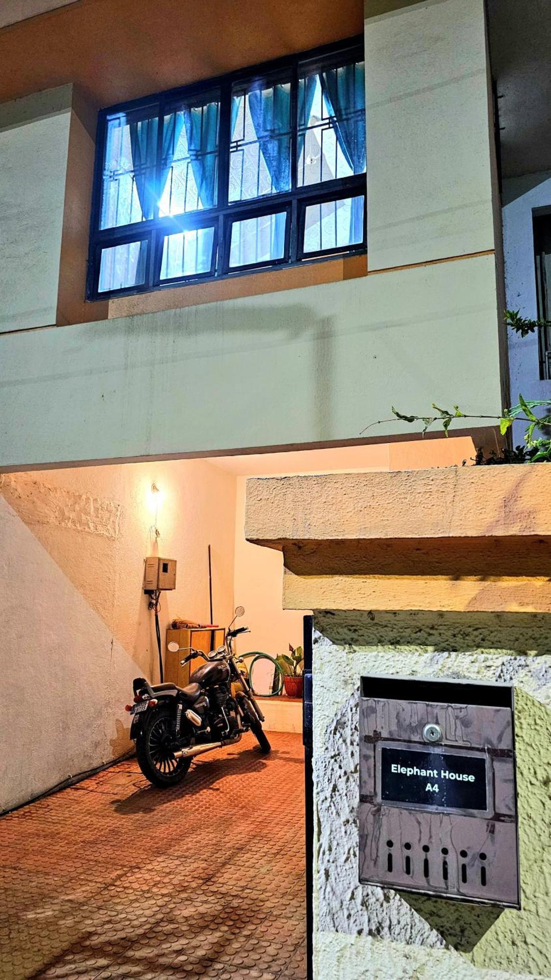 Elephant House - Boutique Hostel & Cowork Méribel Village エクステリア 写真