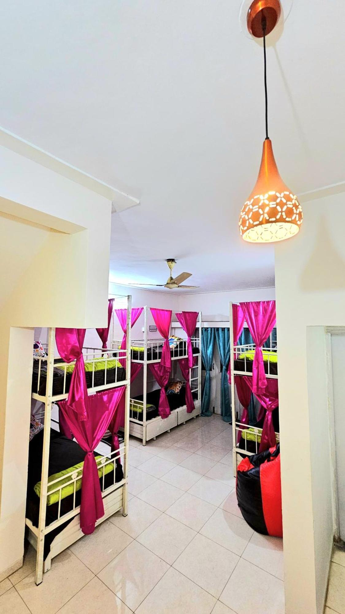 Elephant House - Boutique Hostel & Cowork Méribel Village エクステリア 写真