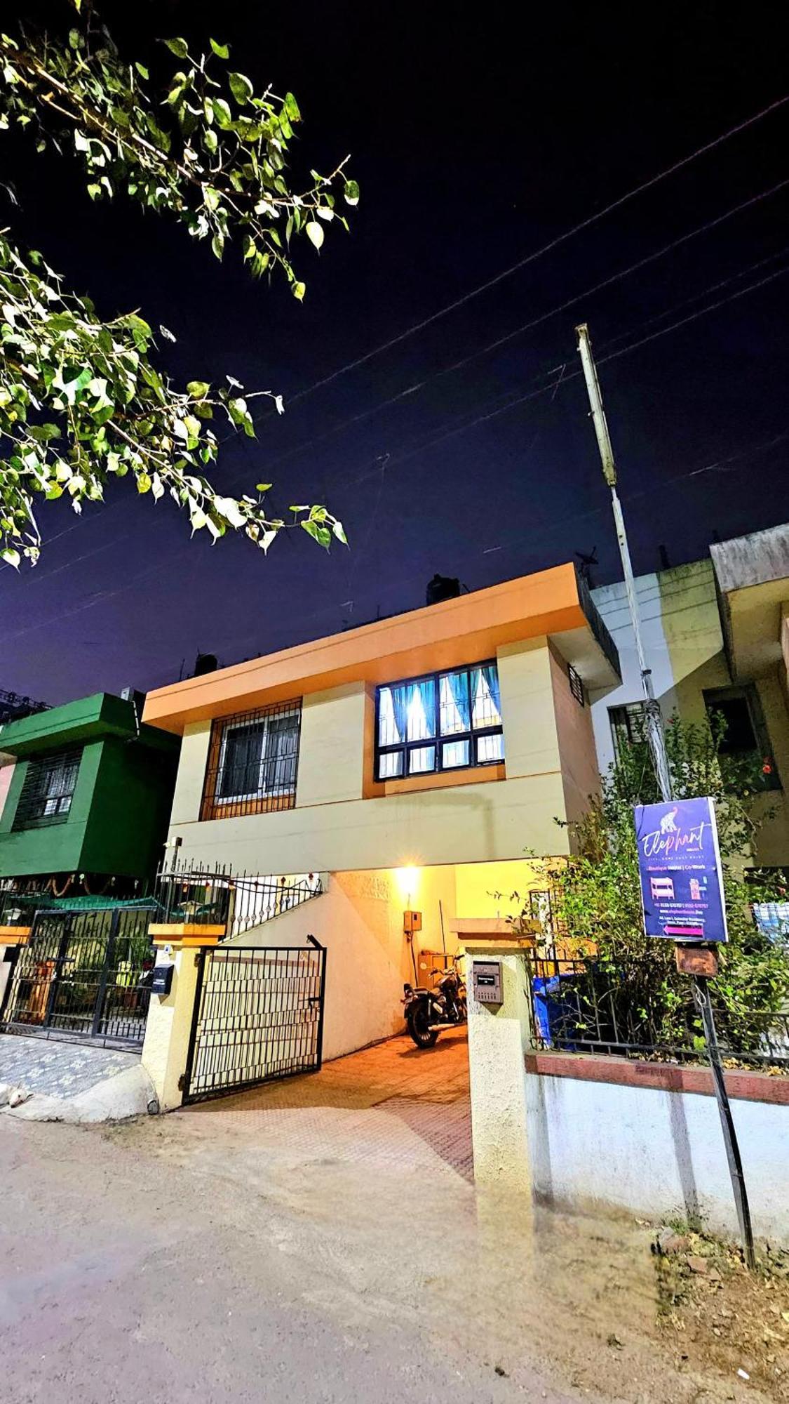 Elephant House - Boutique Hostel & Cowork Méribel Village エクステリア 写真