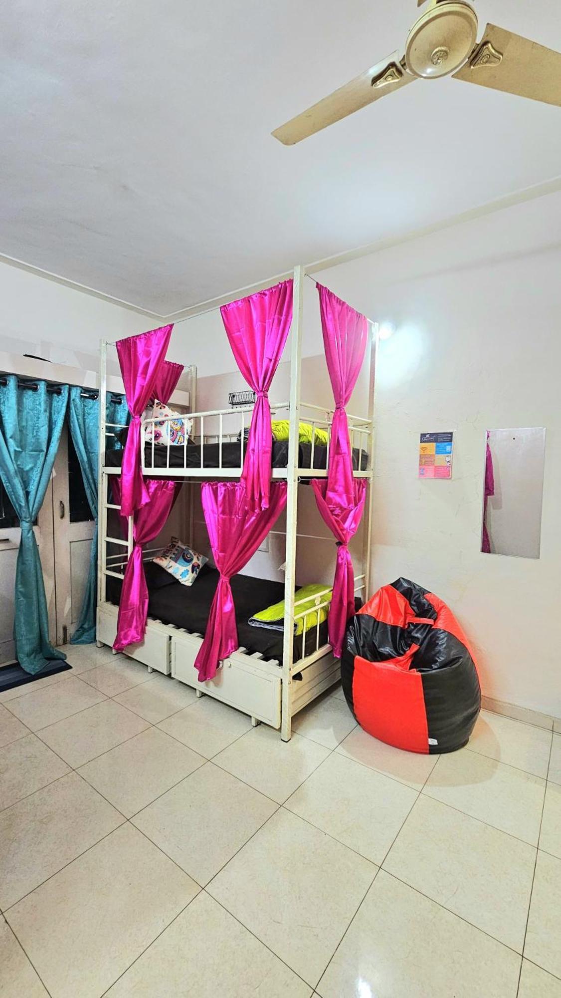 Elephant House - Boutique Hostel & Cowork Méribel Village エクステリア 写真